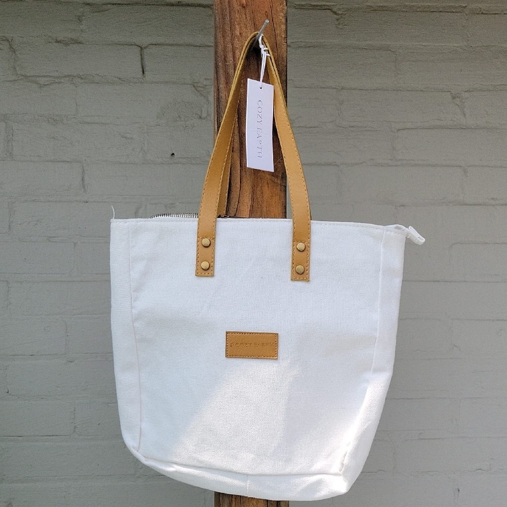 Cozy Earth Canvas Tote Bag. Zipper Top Faux Leather Strap Like New.